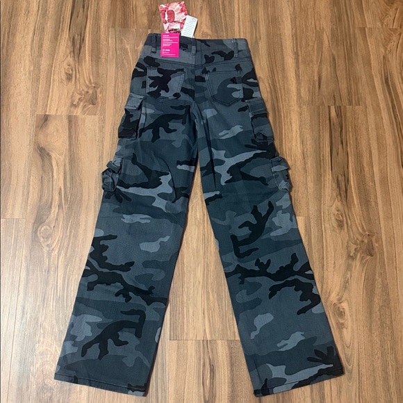 VIP Camouflage Cargo Pocket Straight Leg Jeans - Gray - Picture 7 of 11